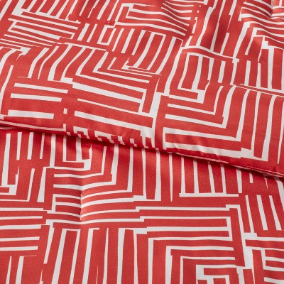  Tread Reversible Microfiber Comforter & Sheets Set Warm Red - Room Essentials™