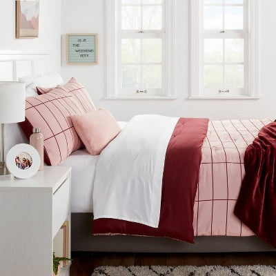  Grid Print Reversible Decorative Comforter Set With Throw - Room Essentials™