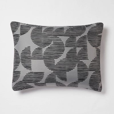  5pc King Geo Reversible Decorative Comforter Set With Throw Black/Gray - Room Essentials™