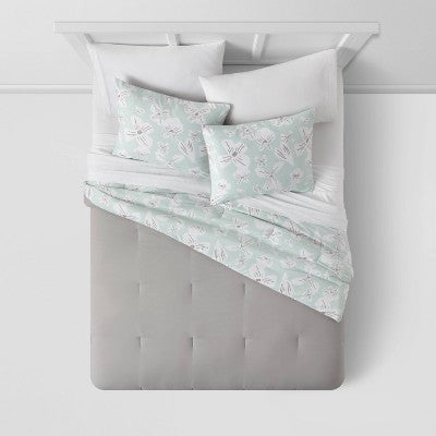  Floral Print Microfiber Reversible Comforter & Sheet Set Mint Green - Room Essentials™