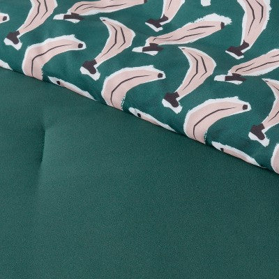  Microfiber Reversible Banana Print Comforter Dark Green - Room Essentials™