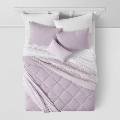  Solid Microfiber Reversible Decorative Bed Set With Throw - Room Essentials™