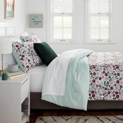  Microfiber Reversible Floral Print Comforter Light Purple/Mint Green - Room Essentials™
