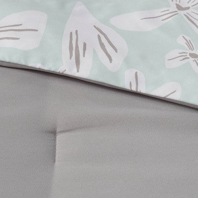  Floral Print Microfiber Reversible Comforter & Sheet Set Mint Green - Room Essentials™