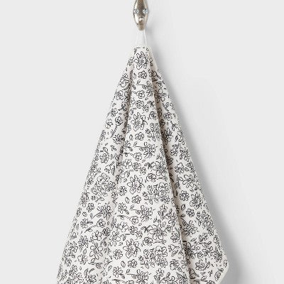  Quick Dry Floral Waffle Towel Black - Room Essentials™