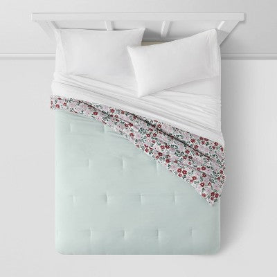  Microfiber Reversible Floral Print Comforter Light Purple/Mint Green - Room Essentials™