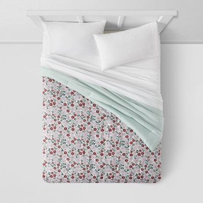  Microfiber Reversible Floral Print Comforter Light Purple/Mint Green - Room Essentials™